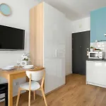 דירה Elegant Very Berry With Parking And Balcony By Renters *